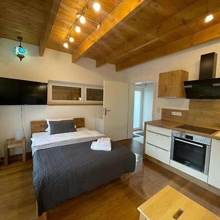 Ferienwohnung im Stadtzentrum von Bernau - Komfortable Wohnung mit 2 Zimmern, Bad, Spülmaschine, Waschmaschine, komplette Küche, WLAN, Terrasse, ruhige Lage Bernau bei Berlin Exterior foto